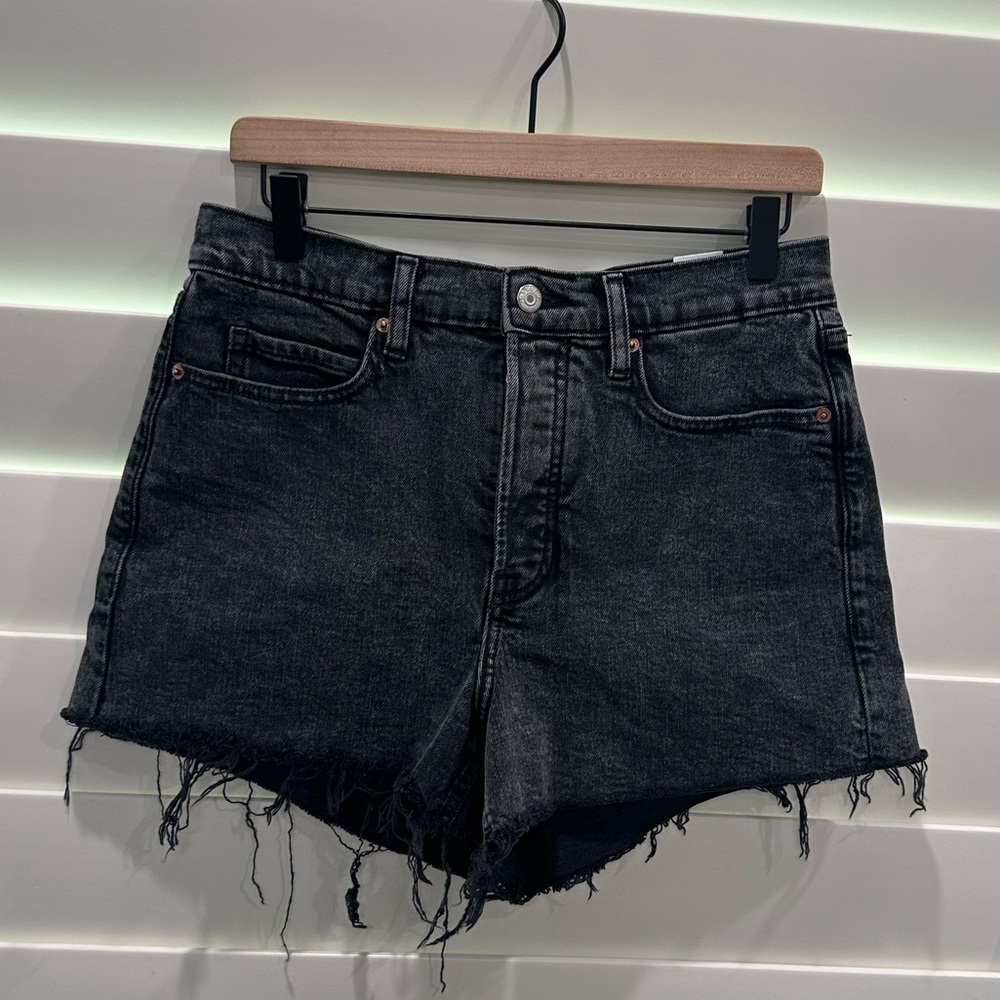Old Navy Sky Hi A Line short- Size 8